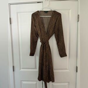 C. Wonder Women’s Satin Wrap Dress Leopard Print Medium size Medium mafia wife